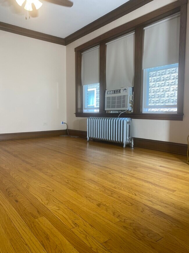 Foto del edificio - 3904 N Nottingham Ave