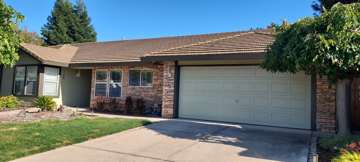 Foto principal - 764 Belfast Ct