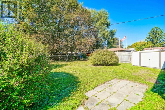 Photo du bâtiment - 82 Admiral Rd