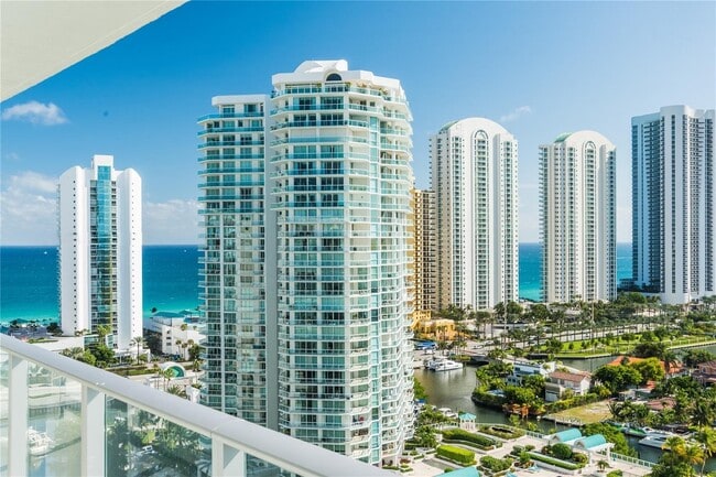 Building Photo - 300 Sunny Isles Blvd