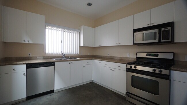 Foto del edificio - 922 W 23rd St