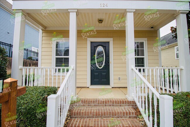 Building Photo - Prelease for June 15th, 2026- 3 Bedroom, 2...