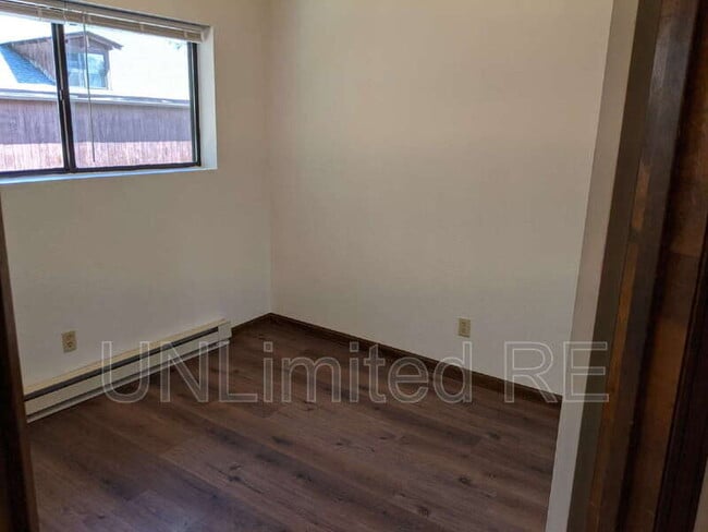 Photo - 321 N Park St Apartment