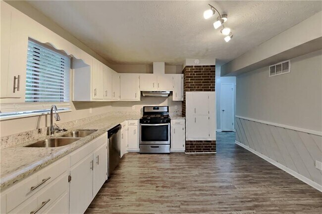 Foto del edificio - 4741 Nutmeg Way SW