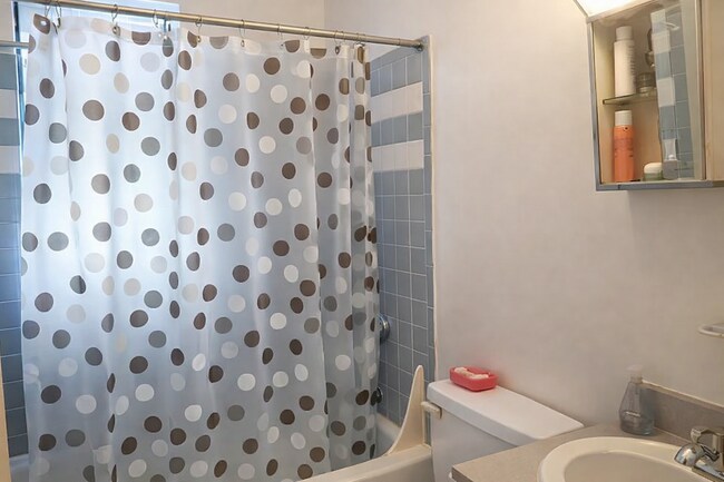 Foto del edificio - 845 Beacon St