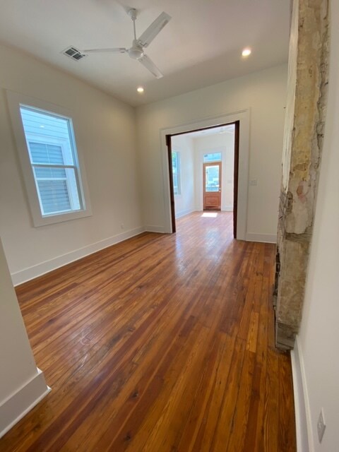 Foto del edificio - 1220 Bartholomew St