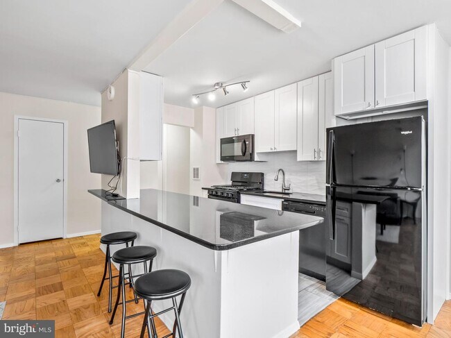 Building Photo - 2401 H St NW