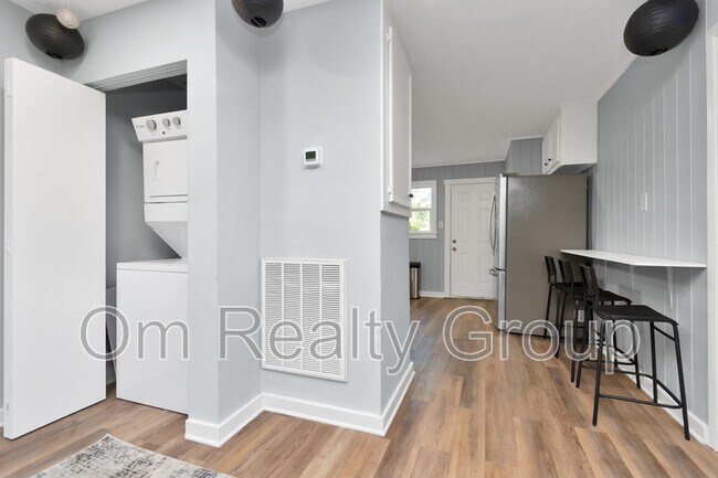 Photo - 3339 Simmons St Apartment