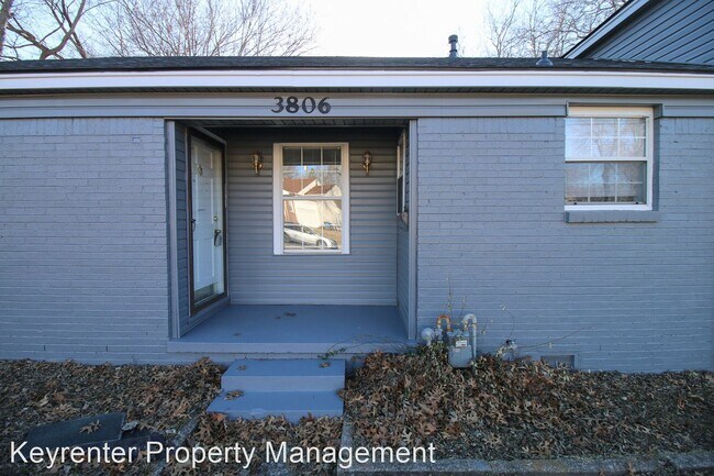 Building Photo - 3 br, 2 bath House - 3806 E 8th St