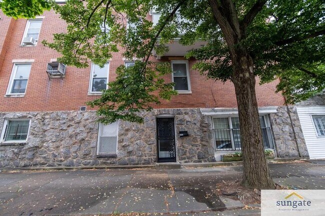 Building Photo - 2935 Guilford Ave