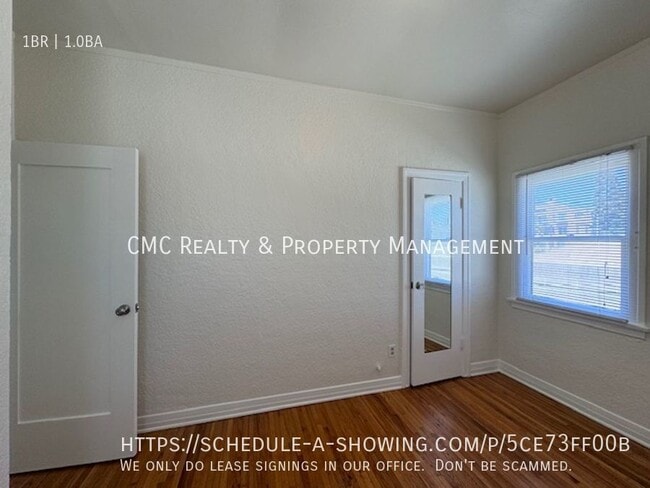 Foto del edificio - 3324 E 8th St