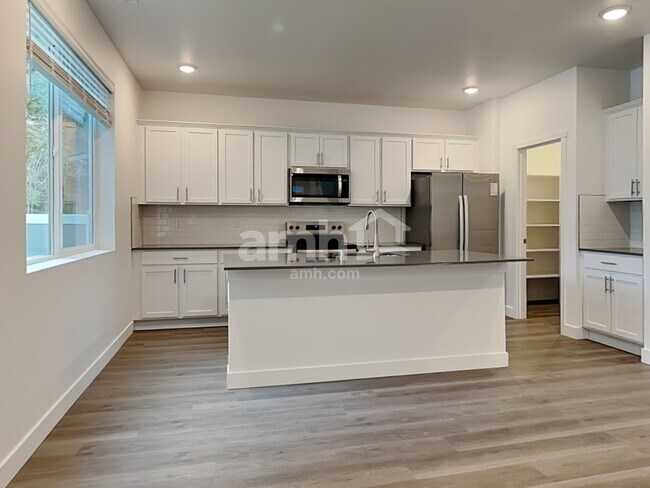 Foto del edificio - 7706 Brenden St SW