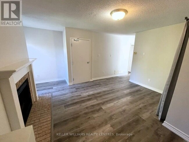 Photo du bâtiment - 111 Athabaska Rd