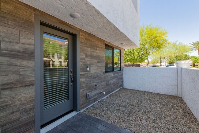 Foto del edificio - Brand New Townhome For Rent