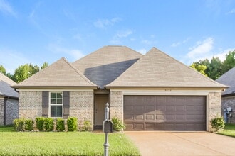 Building Photo - 9439 Darren Cir S