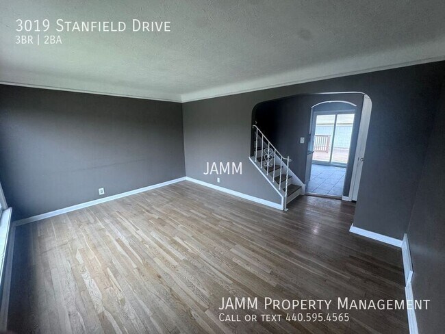 Foto del edificio - 3019 Stanfield Dr