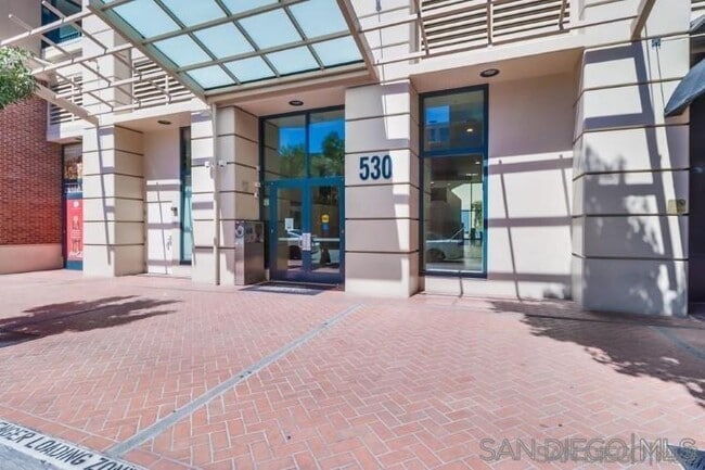 Building Photo - 530 K St