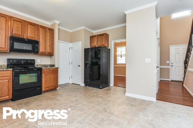 Building Photo - 121 Sequoia Dr