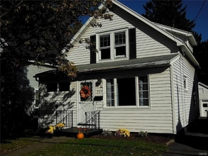 Building Photo - 305 Stafford Ave