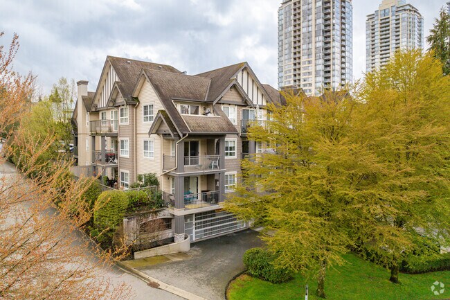 Building Photo - Strathmore Lane