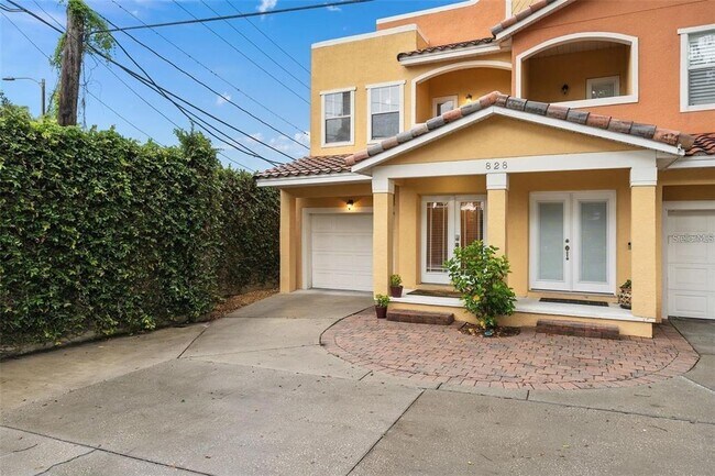 Foto del edificio - 828 Ellwood Ave