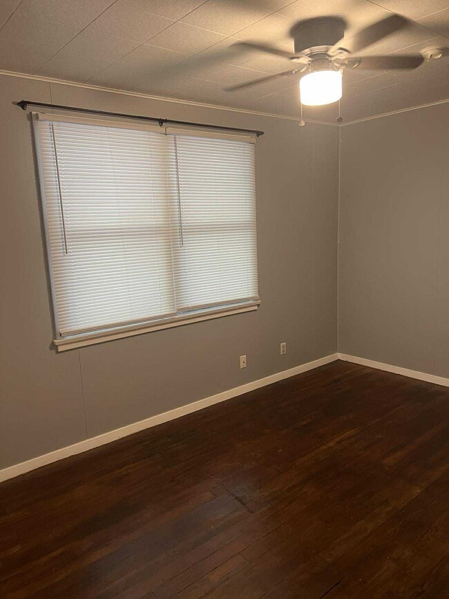 Foto del edificio - 3895 Quincy Ave