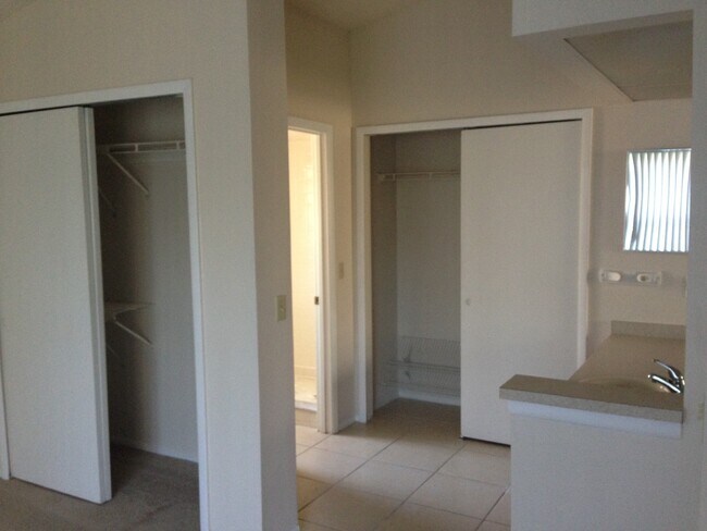 Building Photo - 7855SVC(100)