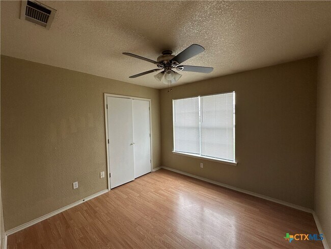 Building Photo - 4305 Bowles Dr