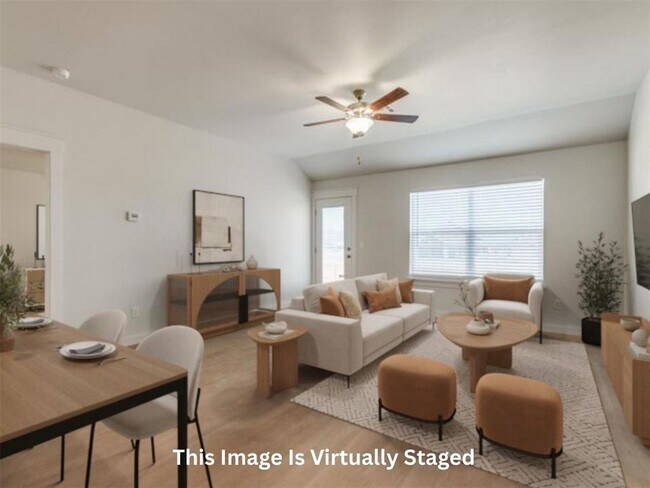 Foto del edificio - 1630 Highland Loop