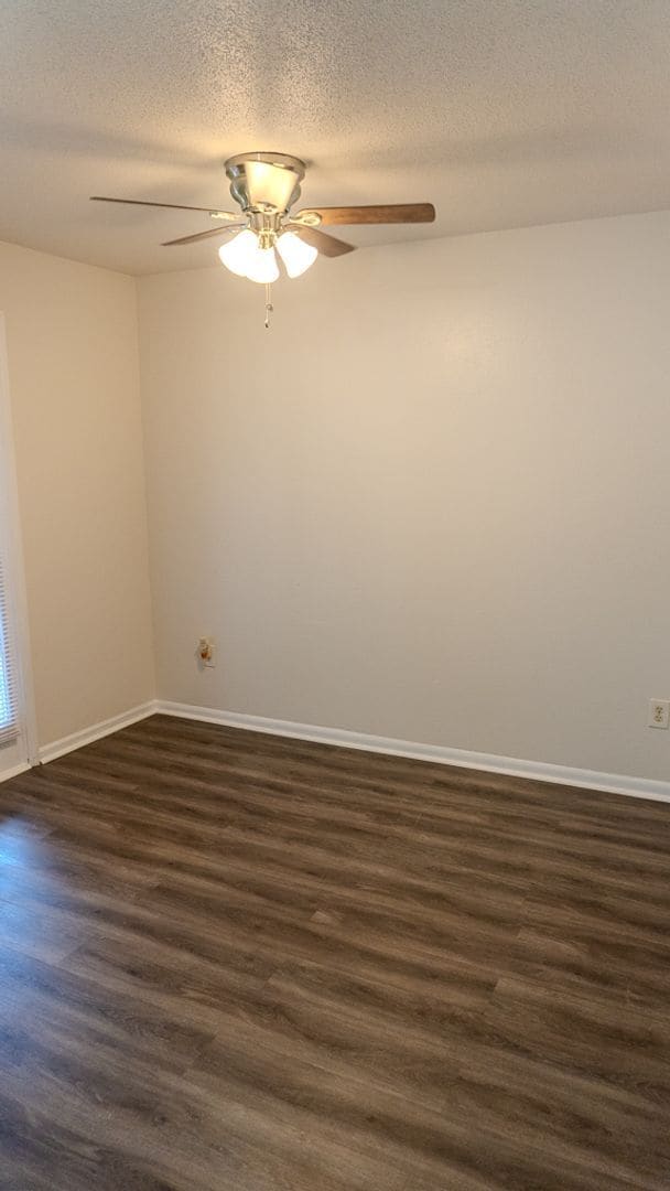Building Photo - Lovely 2-Bedroom Townhouse in Central Toledo