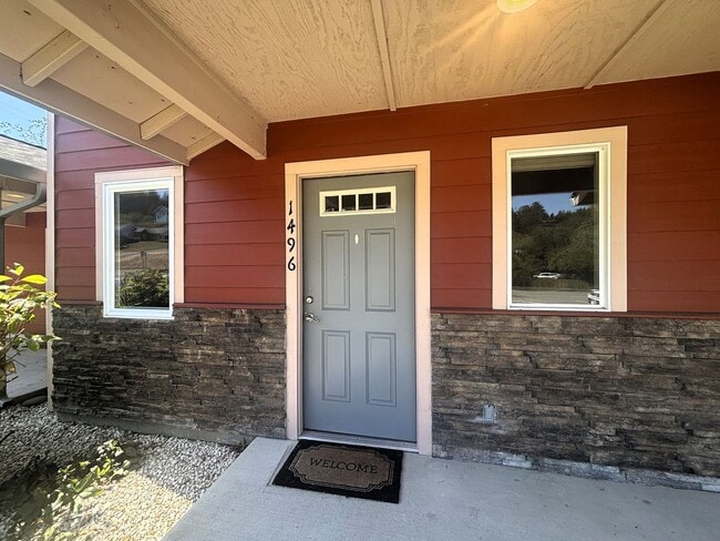 Building Photo - (1X) 1492-1498 Rohnerville [PRM: Henry]