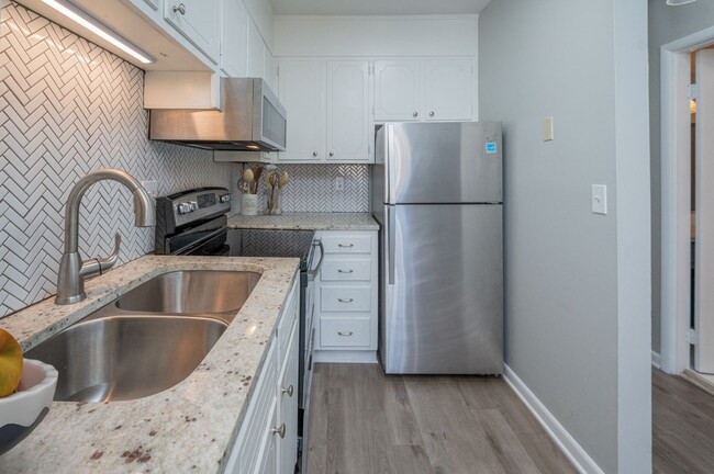 Interior Photo - Highland Cliffs