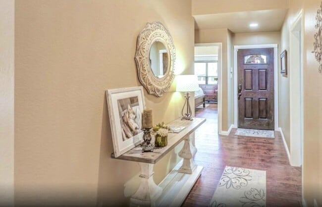 Foto del edificio - 209 Piccadilly Cir