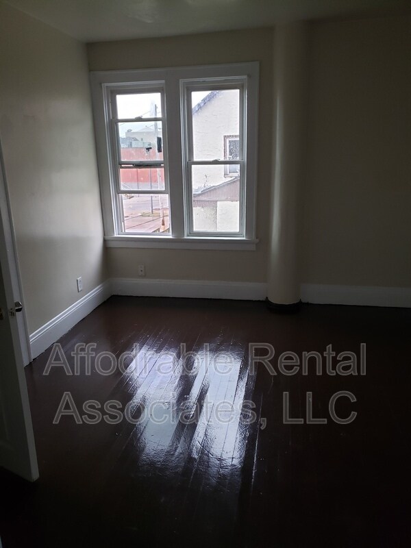 Building Photo - 1719 S 14th St