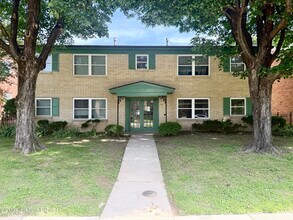 Building Photo - 1709 Valley Forge Way