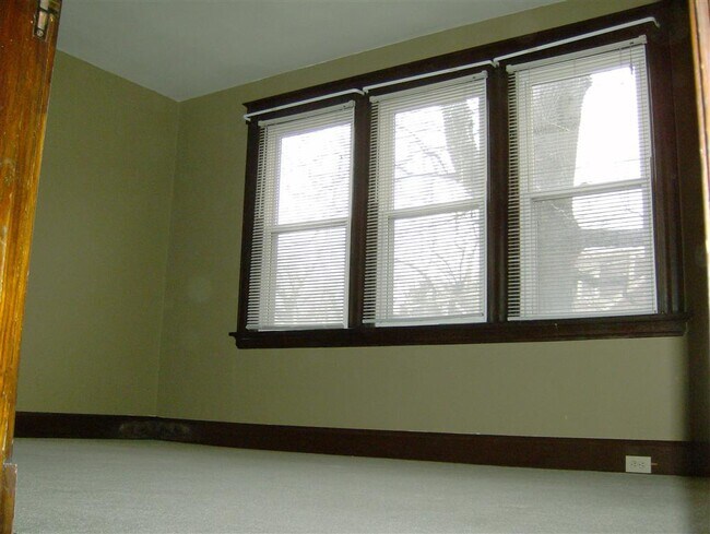 Building Photo - 2328 Ohio Ave