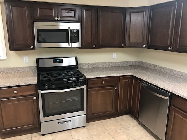 Building Photo - 122 Ruth St