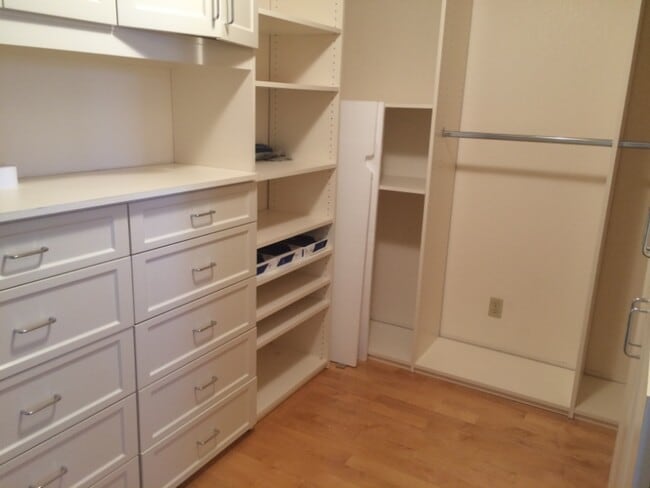 Building Photo - 1377 Ardmore Dr