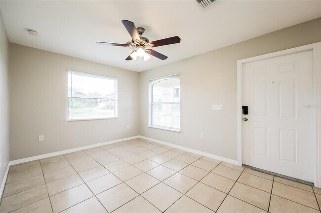Foto del edificio - 3113 71st St W