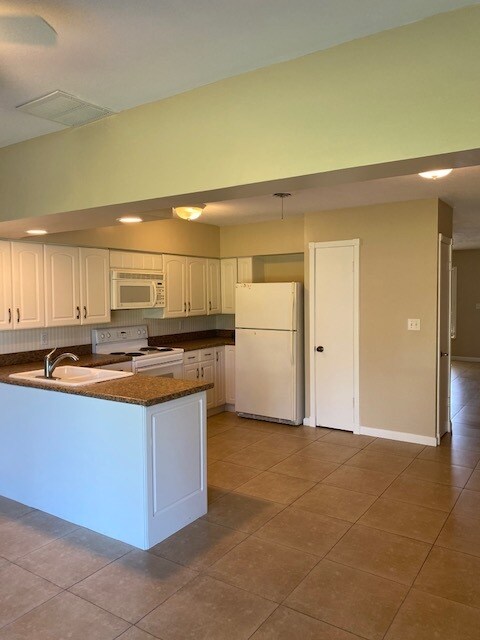 Foto del edificio - 1765 NE 45th St