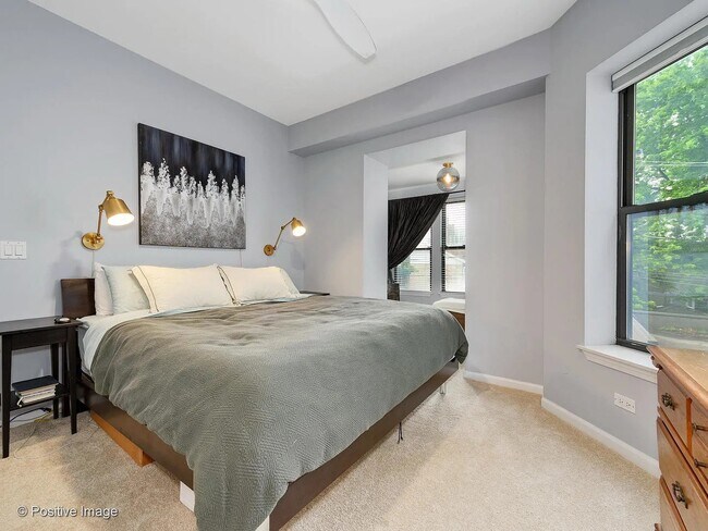 Foto del edificio - 1457 W Cuyler Ave