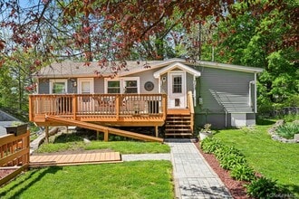 Building Photo - 59 Deer Trail S