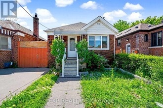 Building Photo - 1788 Keele St