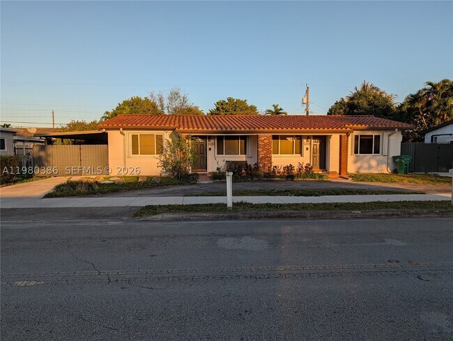 Foto del edificio - 1037 SW 76th Ave