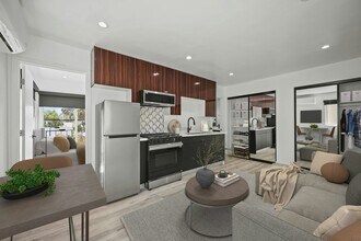 Building Photo - 111 Normandie Ave