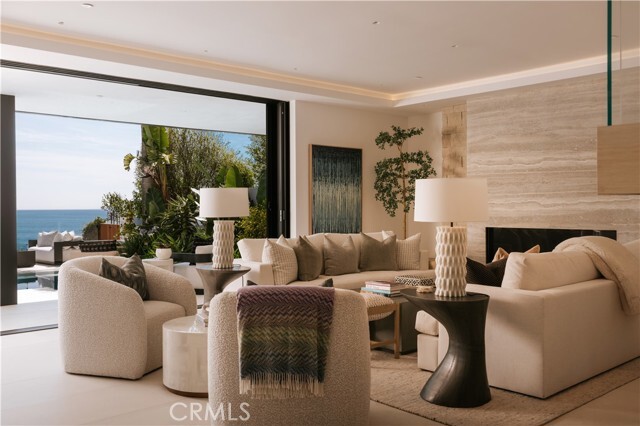 Foto del edificio - 212 Hazel Dr