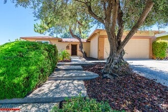 Building Photo - 4542 Heppner Ln