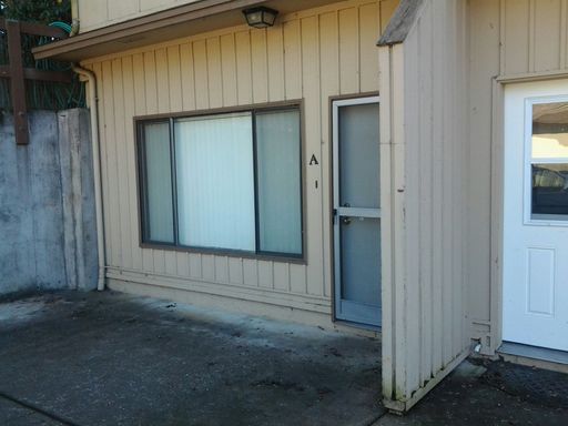 Primary Photo - 1489 Green Acres Rd
