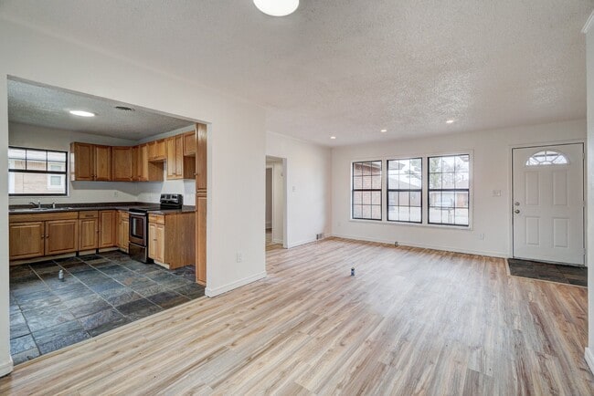 Foto del edificio - 1220 NE 47th St