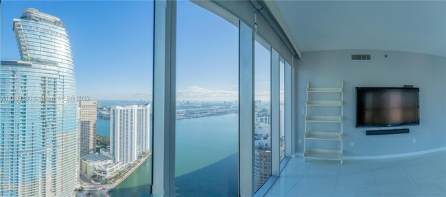 Foto del edificio - 465 Brickell Ave